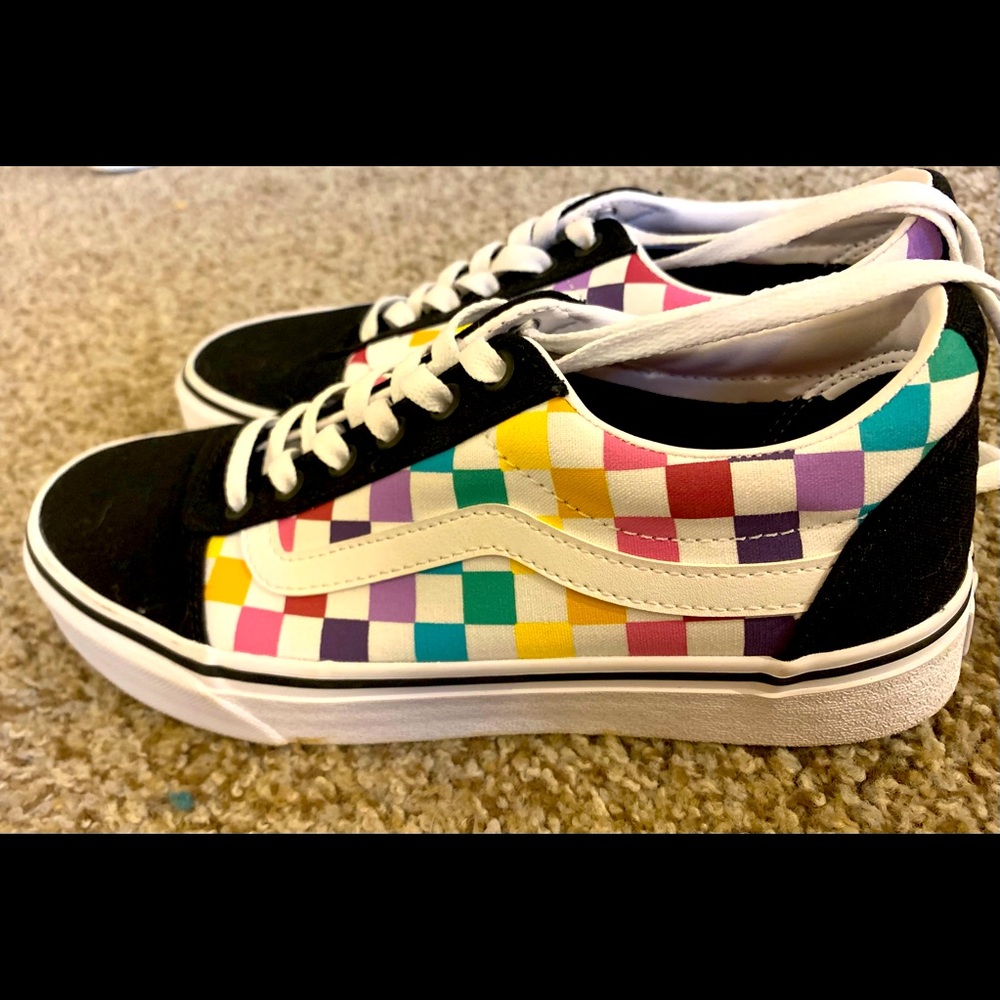 🌈Rainbow Checkered Vans
